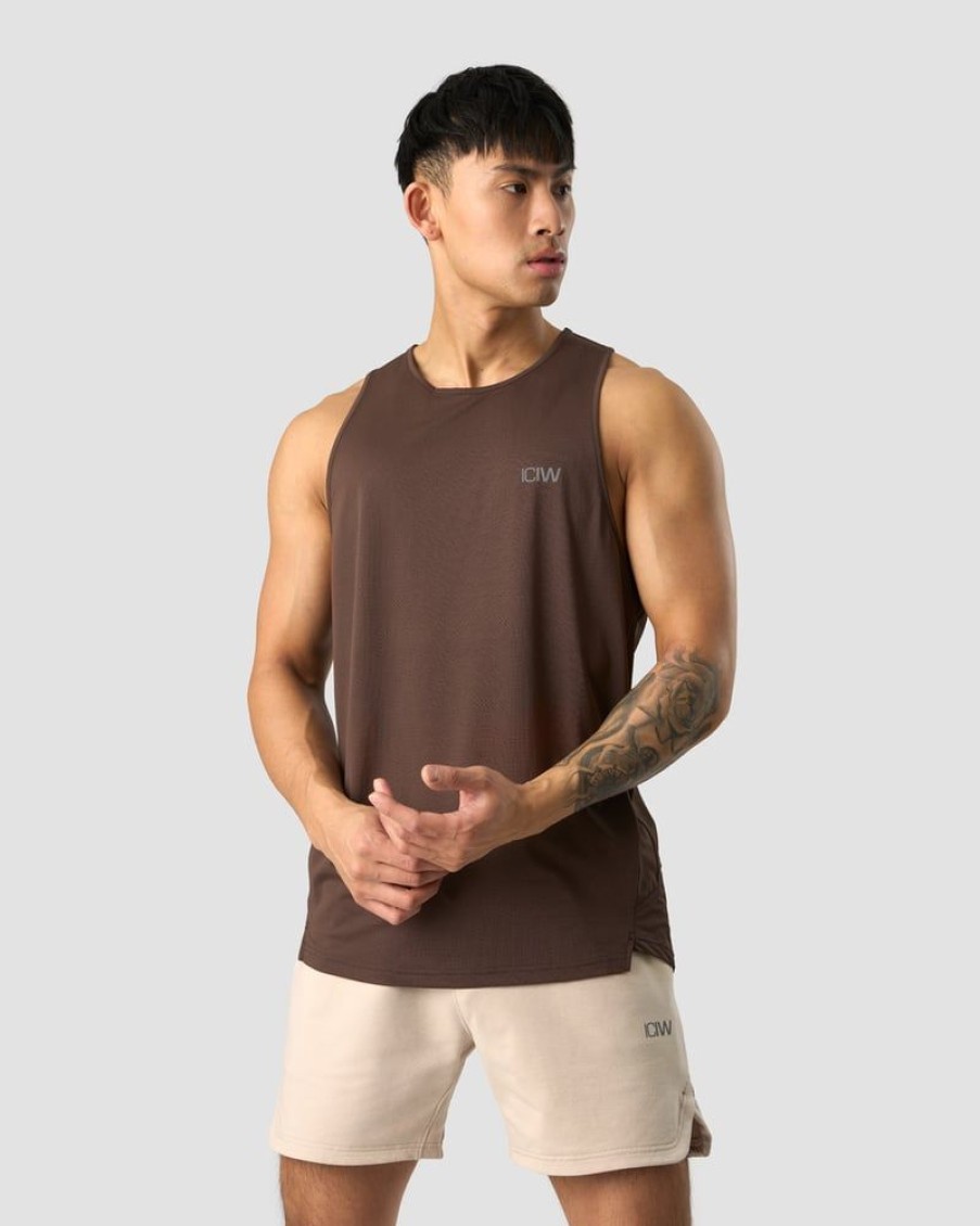 Herrer ICIW Tanktops | Stride Tank Top Men Dark Brown