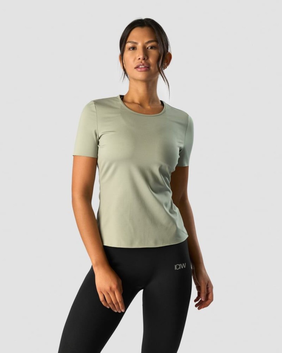 Damer ICIW T-Shirts | Nimble T-Shirt Light Sage Green